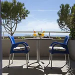 Hotel More 3* Split