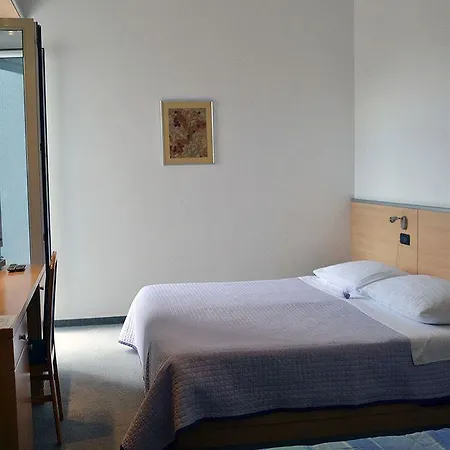 Hotel More فندق