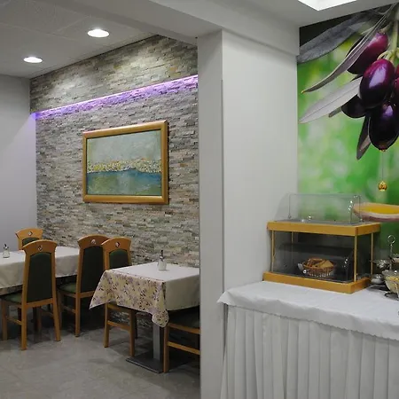 Hotel More فندق