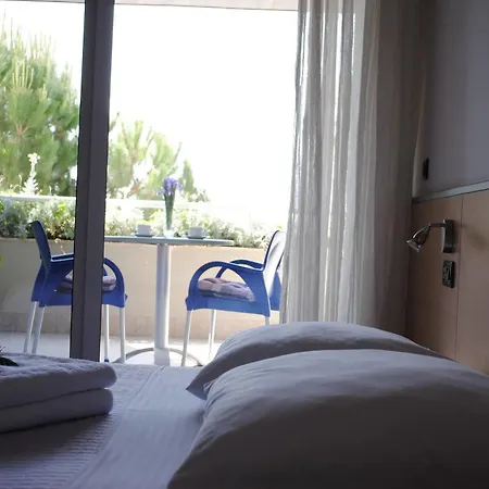 فندق Hotel More