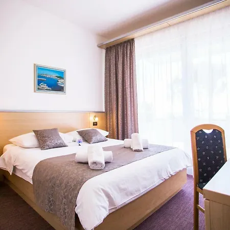 فندق Hotel More