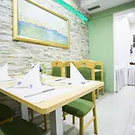Hotel More 3*