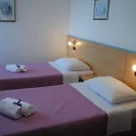 Hotel More