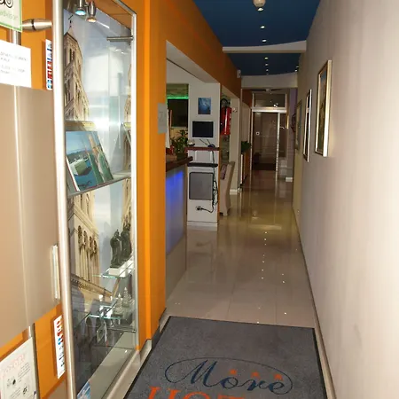 Hotel More 3* ספליט