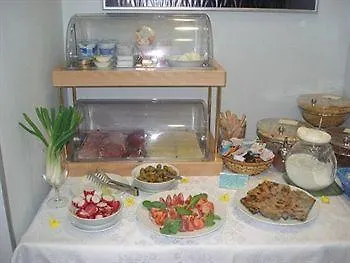 Hotel More 3*