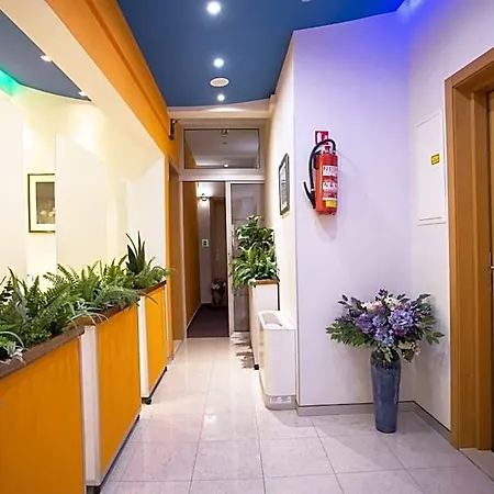 Готель Hotel More 3*