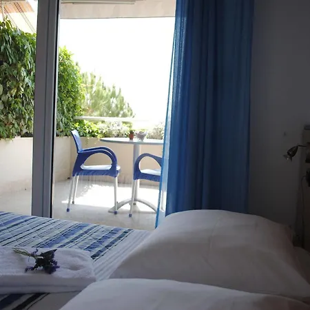 Hotel More 3*