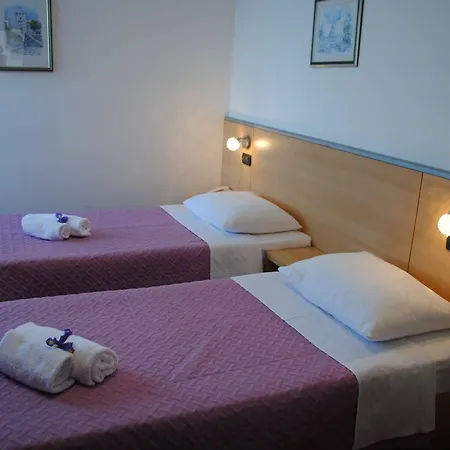 Hotel More