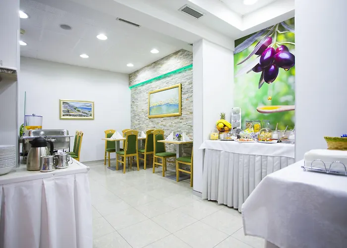 Hotel More Hotell 3*